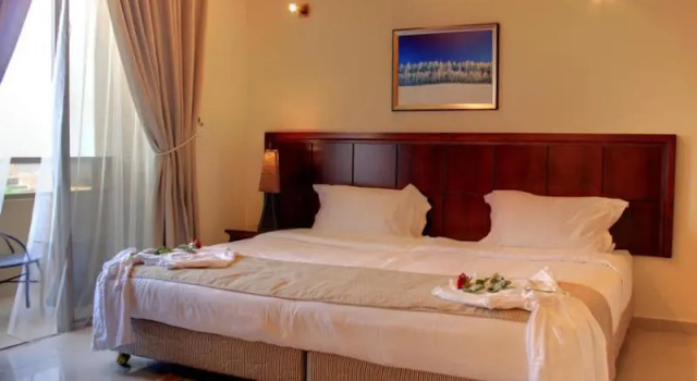 Одноместный клубный номер Standard с балконом Midtown Hotel & Suites