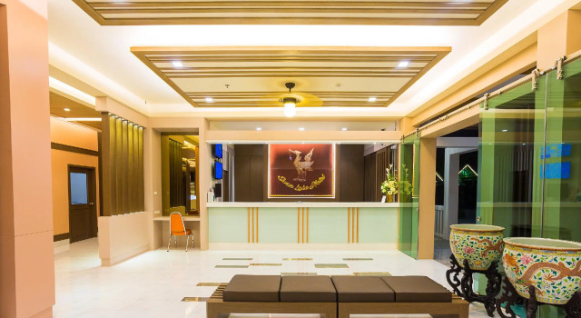 Swan Lake Hotel Sattahip