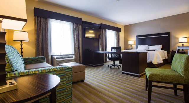 Hampton Inn & Suites Toledo/Westgate, Забронировать Отель Толедо штат Огайо