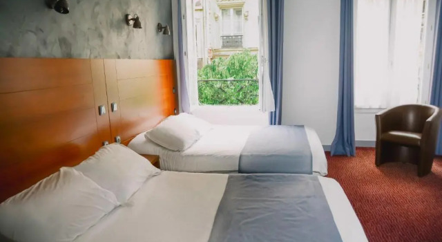 Четырёхместный номер Hotel Paris Bruxelles