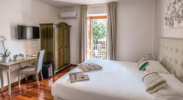 Двухместный номер Superior с балконом Plaza Rooms Ciampino