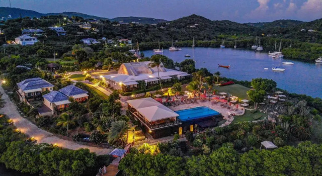 Полулюкс Deluxe Gunpowder House & Suites