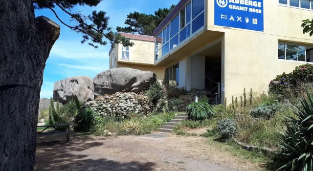 Auberge Granit Rose, Rezerwuj Hostel Trebeurden 