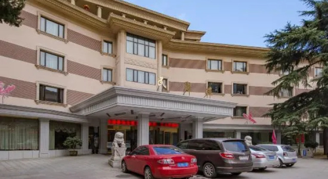 Huajiang Hotel, Prenota Hotel Hotel a Jiangsu con parcheggio, Parcheggio