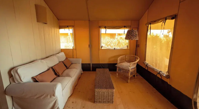 Семейный тент рядом с пляжем Resort & Glamping Terre di Sacra