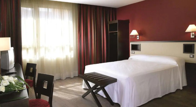 Двухместный номер Superior Sercotel Sant Boi
