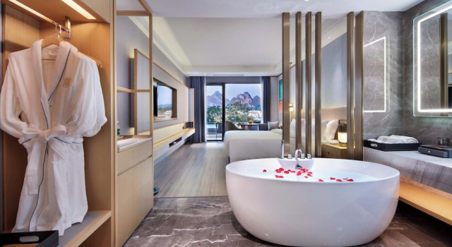 Двухместный номер Standard с балконом и с частичным видом Guilin Yangshuo Shixi Landscape Hotel