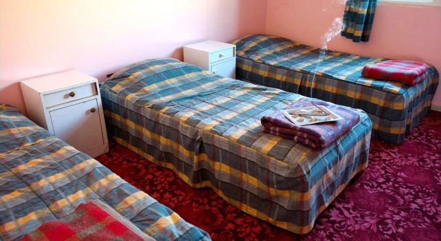 Bedouin Pink EcoHouse - Hostel, Book Hostel / Vandrerhjem Hostels i Wadi Musa, Hostel / Vandrerhjem