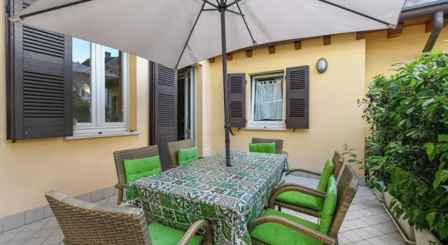 Семейные апартаменты Deluxe с балконом Flowers Apartments