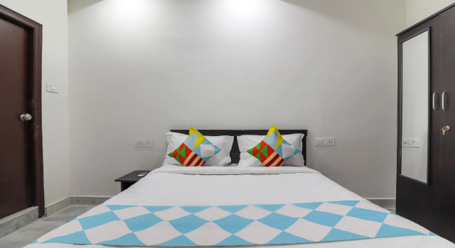 OYO Flagship 75583 Thatipally Mansion, Varaa Hotelli Hyderabad 