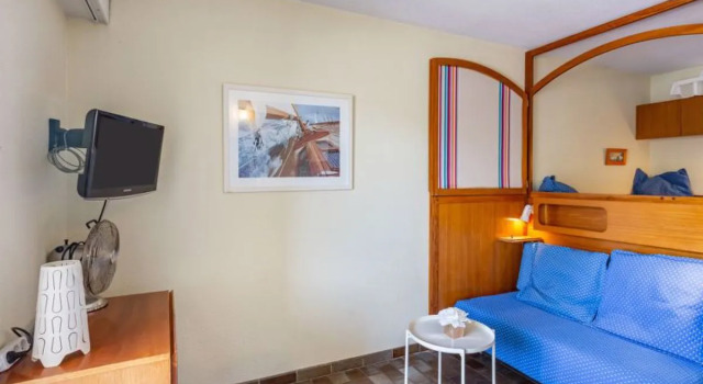 Port de La Gavine 8818, Забронировать Отель Йер Var coast