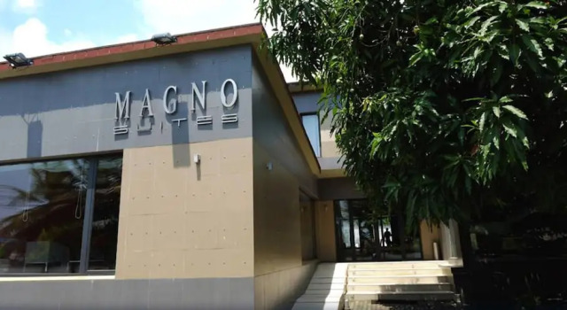 Magno Suites, Book Hotel Hoteller i Malabo med pool, Swimmingpool