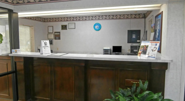 Quality Inn, Book Hotel Lake Park Georgia