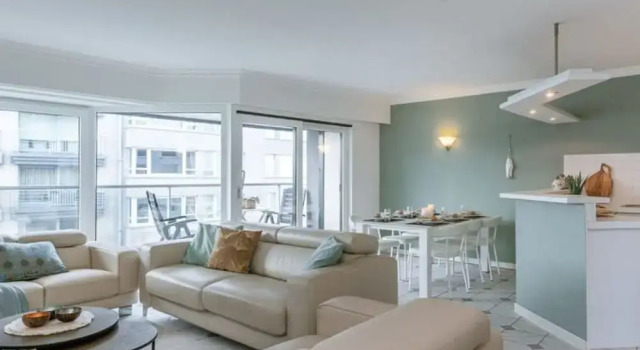 Апартаменты Apartment With Sideways sea View in Middelkerke