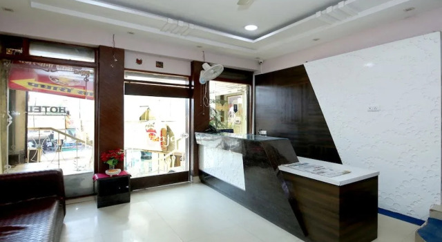 OYO 26453 Raja
