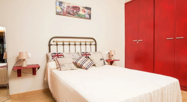 Modern Holiday House in St Pere Pescador With Swimming Pool