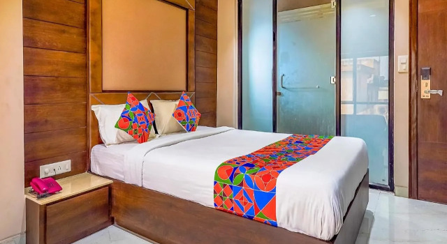 Fabhotel Eros 211
