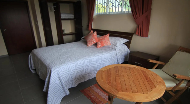 Surfers Beach Self Catering Chalets, Réserver Chalet Takamaka Mahé