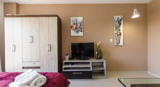 Shopping del Sol Apartment