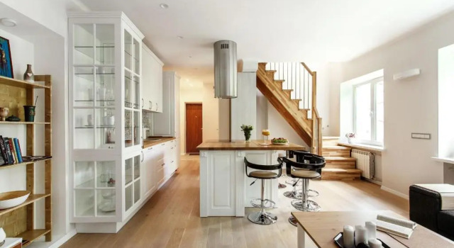 3bdr Modern and Stylish Apartment - Heart of Old Town by Houseys, Забронировать Апартаменты/квартира Апартаменты Вильнюса, рядом с Костел Святой Анны, Апартаменты/квартира