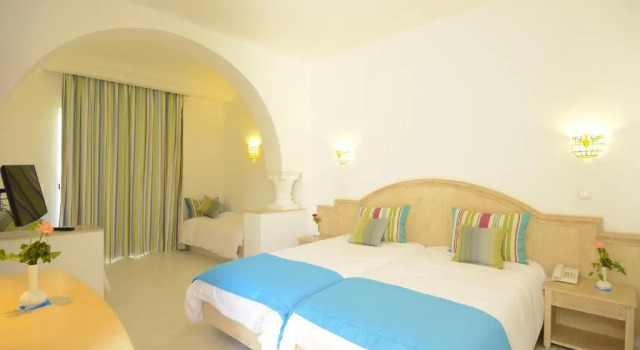 Трёхместный номер Standard One Resort Aqua Park & Spa