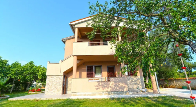 Apartment 1665