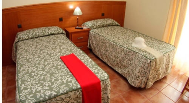 Nuevo Hostal Paulino, Забронировать Отель Отели Трухильо с парковкой, рядом с Дворец Хуана Писарро-де-Орельяна, Парковка