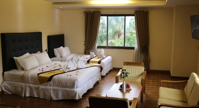 Номер Standard Queen's Park Hotel