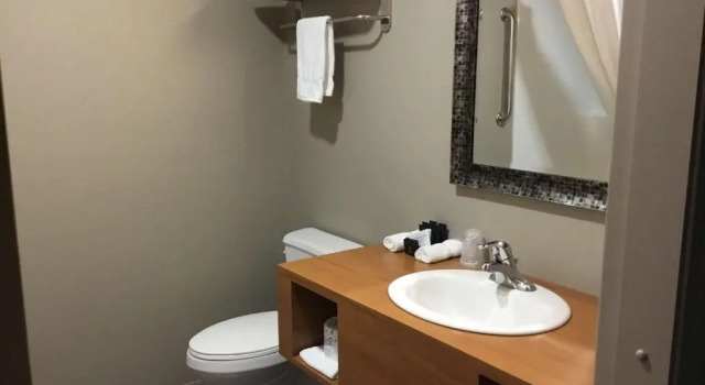 Номер Standard Villa Inn & Suites - SureStay Collection by Best Western