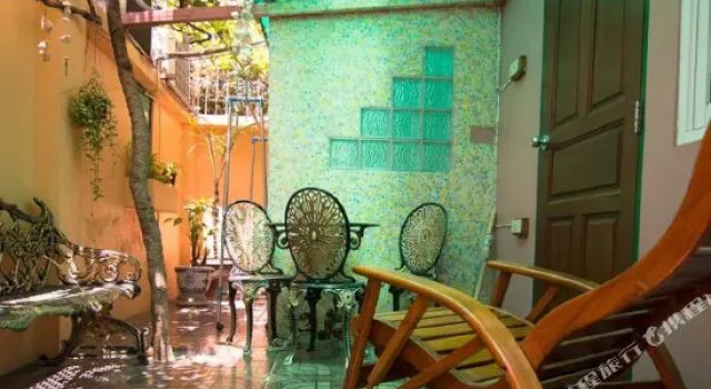 曼谷萨姆森5号旅馆(Samsen 5 Lodge Bangkok), Забронировать Отель Phra Nakhon Бангкок, рядом с Банглампу