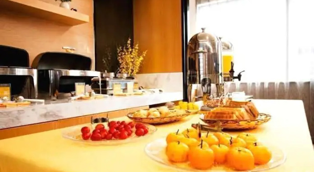 Shenzhen Yeste Hotel, Rezerwuj Hotel Hotele w Shenzhen z parkingiem, Parking