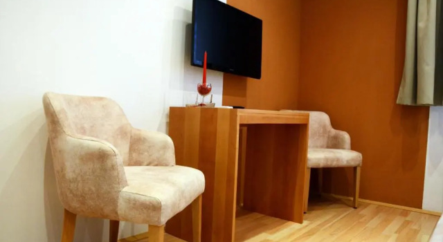 Номер Standard Hotel MK, Plavi restoran, Loznica