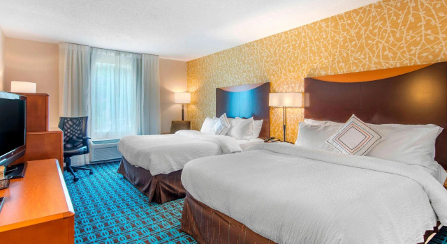 Четырёхместная студия Fairfield Inn & Suites Hooksett