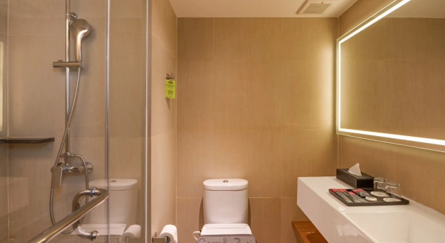Двухместный номер Superior A Grand Zuri Pekanbaru