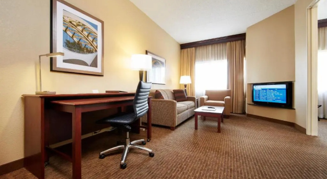 Люкс c 1 комнатой DoubleTree Suites by Hilton Hotel Cincinnati - Blue Ash