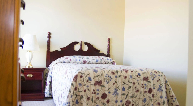 Tanglewood Golf Course, Book Hotel Taylorsville Indiana