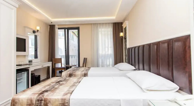 Трёхместный номер Comfort Morava Hotel