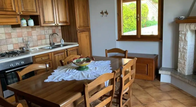 VillaTullia Ferienhaus mit Seesicht Gardasee, Забронировать Отель Тиньяле озеро Гарда