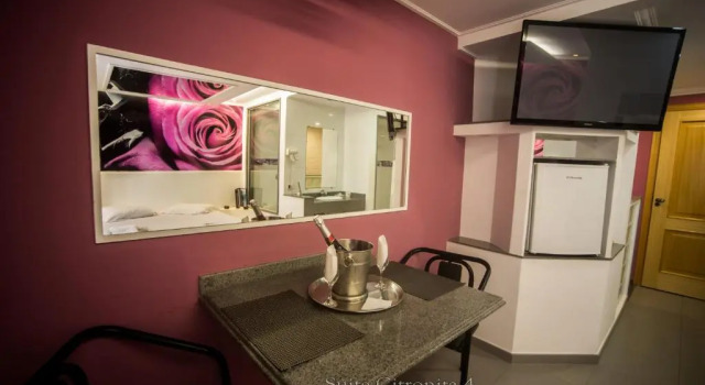 Люкс Luxury Flash Motel - Adults Only