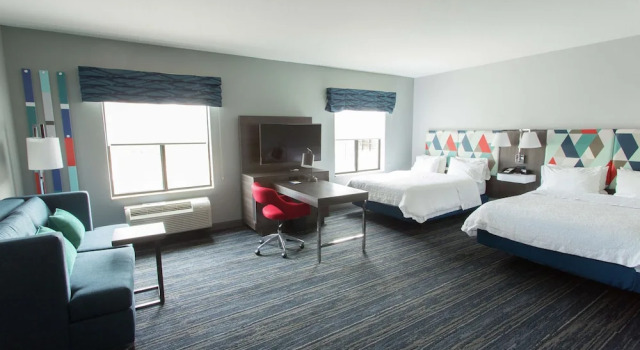 Четырёхместный люкс Hampton Inn & Suites Ankeny