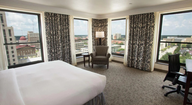 Двухместный номер Standard с видом на город President Abraham Lincoln - A Doubletree by Hilton Hotel