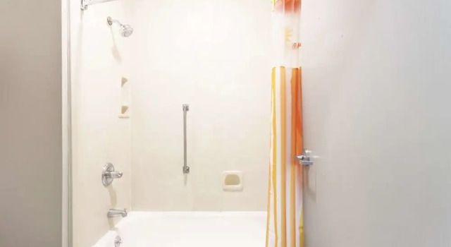 Четырёхместный номер Standard La Quinta Inn & Suites by Wyndham Jackson Airport/Pearl
