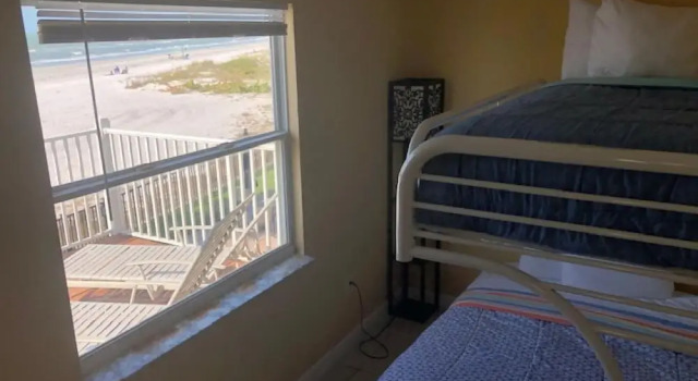 Misty Isles Redington Beachfront Suite 4