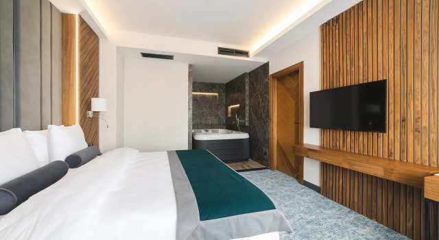 Люкс Deluxe Bristol Hotel Podgorica