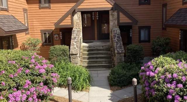 Номер Standard 7 Springs Ski & Mountain Adventure Condo 2 Bedroom Condo by RedAwning