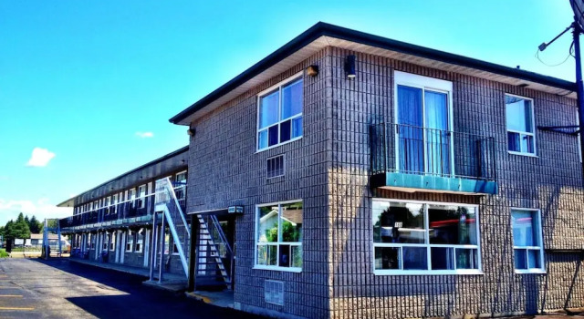Angus Inn Motel, Rezerwuj Motel Motele w Simcoe County, Motel
