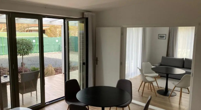 Villa Strokay, Book Villa Hoteller i Western Transdanubia med parkering, Parkering
