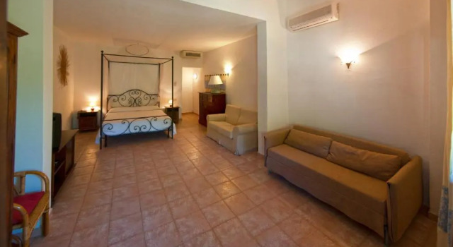 Четырёхместный номер Standard Hotel Spartivento