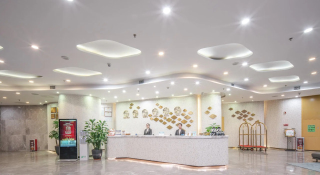 Guangzhou Seaman Hotel, Забронировать Отель Отели Гуанчжоу с бассейном, рядом с The Guangzhou Academy of Fine Arts, Бассейн