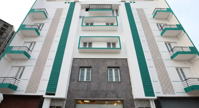 Capital O 14043 Hotel Star Holiday